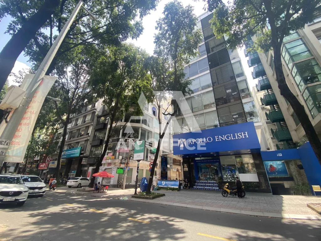 Yến Phượng Tower