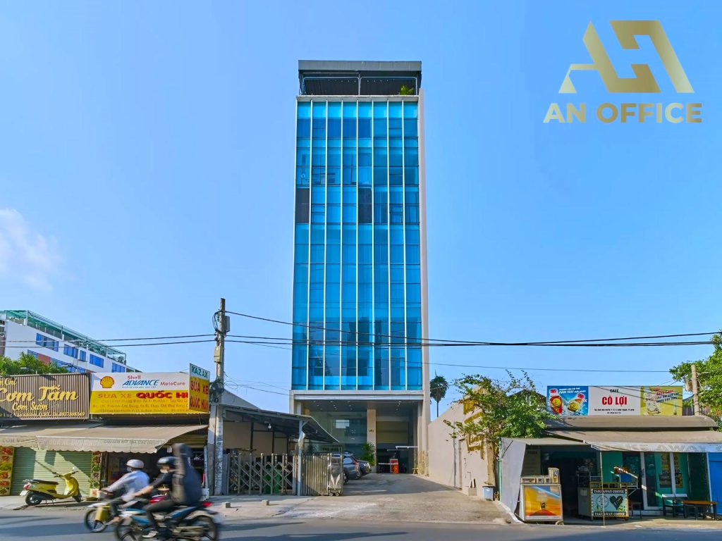 M.O.R.E Ung Văn Khiêm