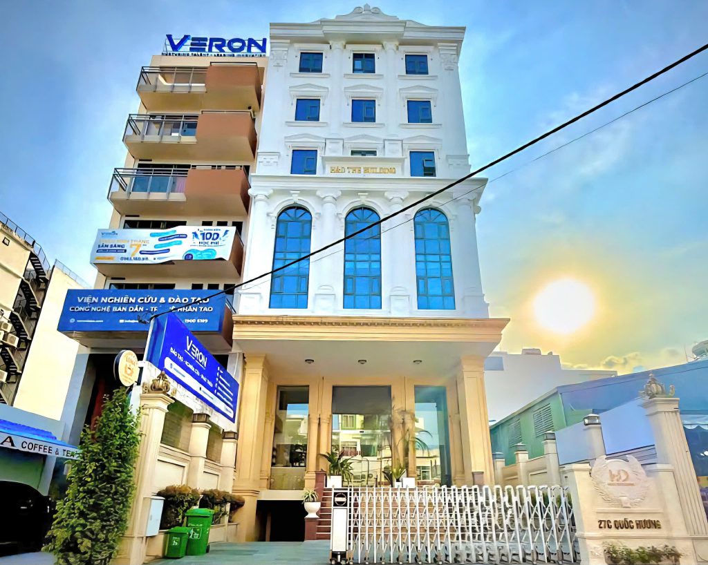 M.O.R.E Quốc Hương